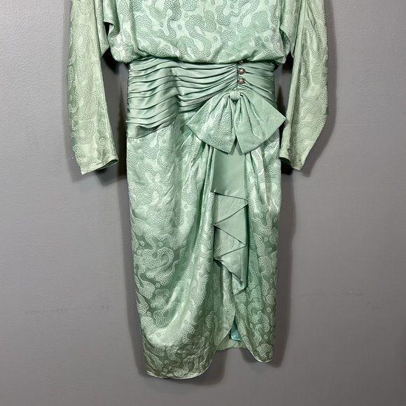 A. J. Bari Green Jacquard Silk Vintage Ruched Hourglass Dress size vintage 6 - Picture 9 of 17